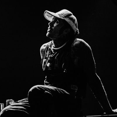 sp3ctrr's profile picture. hello darkness my old friend, knocking at my door again ⋮ #FinalHunt ୨ৎ #NFFEAREP