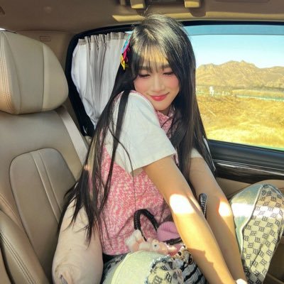 minji_desire's profile picture. 𝗆𝖺𝖽𝖾 𝗈𝖿 𝗏𝖾𝗋𝗌𝖾𝗌 𝖺𝗇𝖽 𝗉𝗈𝖾𝗍𝗋𝗒. dual fc.