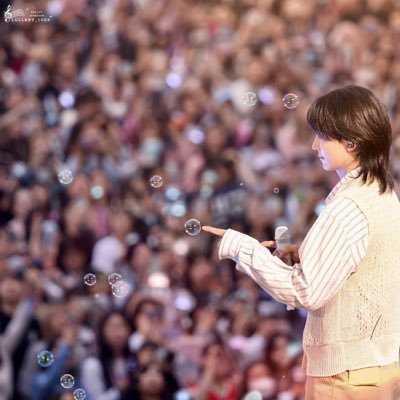 vyoxyyy's profile picture. in the middle of f*cking world, you 're not allowed to feel happy but you deserve to be happy 💎 Retiered gamers