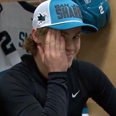 HealysGuggiQ's profile picture. #NJD❤️🖤 #SJS🦈#COYSTARS⭐️