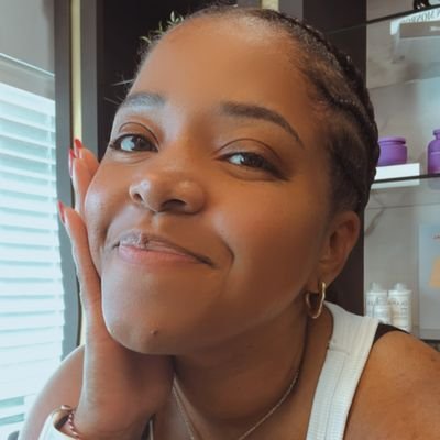 replyvalr's profile picture. God First✝ | Living & Growing in Faith | Fun 📸Lowkey PLUG, Highkey VIBE❤️