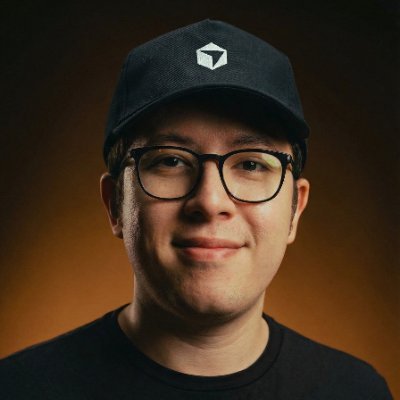 lenxism's profile picture. design engineer