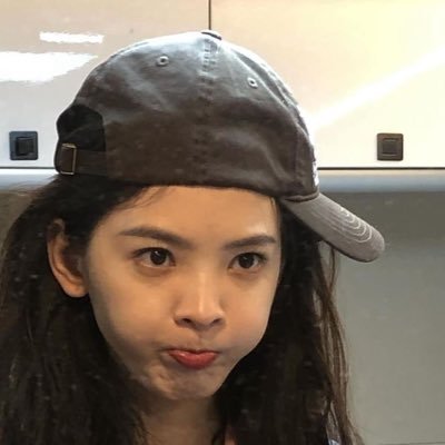 syinamon's profile picture. learning 🇨🇳 HSK1 #langtwt — a pocket-sized nutrition(ist) fairy 🍑🧚‍♀️