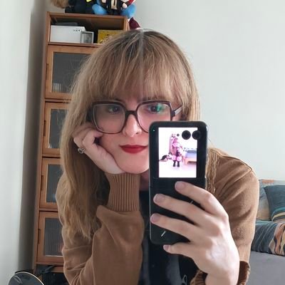 justacoverband's profile picture. Luò lán. Eng/中文 A thing of beauty, I know. Sharing a brain with @spliffinjimmy 💕