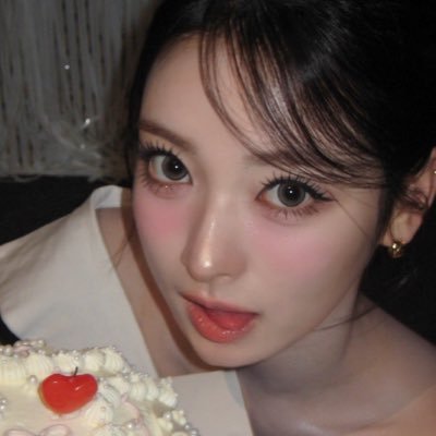 meovvrated's profile picture. 미야오 수인 가원 안나 나린 엘라 🐈‍⬛ #MEOVV