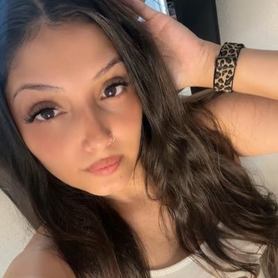 Loner_at_night's profile picture. Just a bored SAHM…that likes to create content!