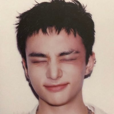 doxmineight's profile picture. kpopper, emo e fã de divas pop