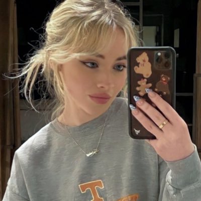 rickgreenflagjr's profile picture. that one oomf who unironically loves blondes