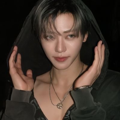 acaaaspace's profile picture. butuh duit satu kuadriliun