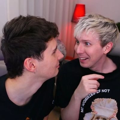 luzelenabo's profile picture. 21 | ♒️ | she/her | lesbian | 🇲🇽 | eng/esp | swiftie | current obsession: Dan and Phil