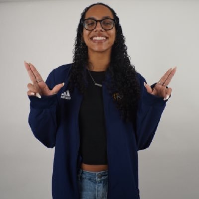 ledeboer_ariana's profile picture. NAU Football Recruiting Assistant | WR 🏈