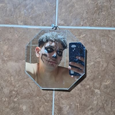 KarlosGil775366's profile picture. Todo tiene un preció 😏