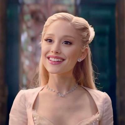 pastdangerous's profile picture. i'm going to be a successful young woman 💅🏻