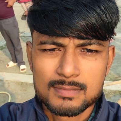 yadbal0's profile picture. down to earth human