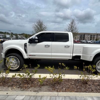 yDios_'s profile picture. | 3x OHC Champ, Call of Duty Player for @ElectrifySteel l @OldHeadsCircuit | “Keep calm and blame it on the host.” | 🇲🇽 |