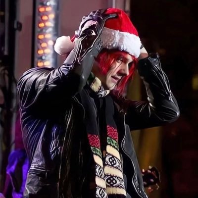 KilljoyNoiise's profile picture. hiccup • she/they • full grown adult • keep running