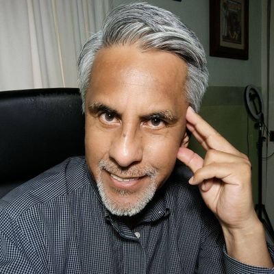 PTelloVillagran's profile picture. Formado en la UNAM
Marxista de hueso colorado (de Groucho, no de Karl)
Adicto al café con pan y a esa realidad que no admite los otros datos