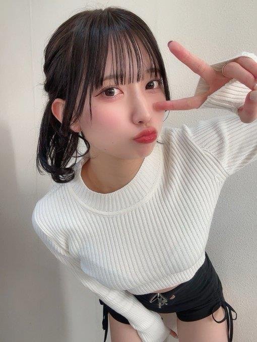 H3u2RFy87q2Ma's profile picture. 