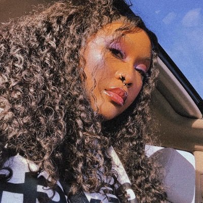 __amazongoddess's profile picture. Siri, play euphoria.
