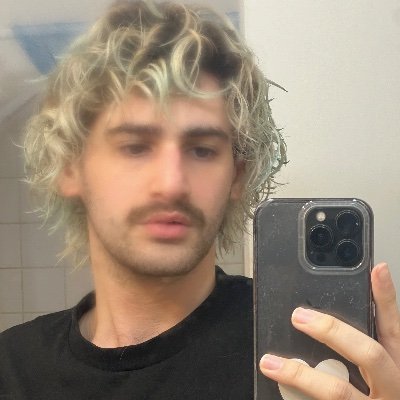 merQrii's profile picture. silent magician, meta angel