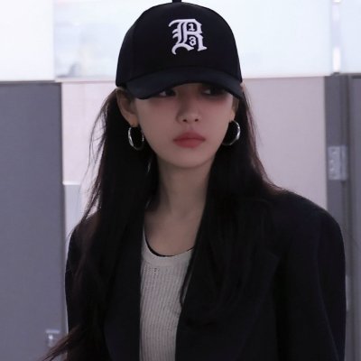 e1r2rin's profile picture. 