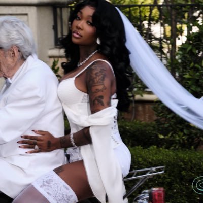 hotnesscrave's profile picture. Yolo