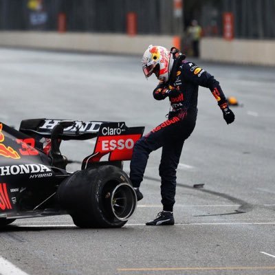 SinanSharief's profile picture. 