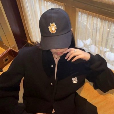 _jnktwin's profile picture. 𝘵𝘩𝘦 𝘳𝘪𝘨𝘩𝘵 𝘵𝘳𝘢𝘪𝘯 𝘸𝘰𝘯'𝘵 𝘱𝘢𝘴𝘴 𝘺𝘰𝘶 𝘣𝘺.