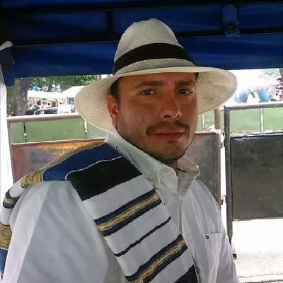 Fhagobmejia's profile picture. 100% Antipetrista 💪
Siempre por la derecha 💛💙❤️