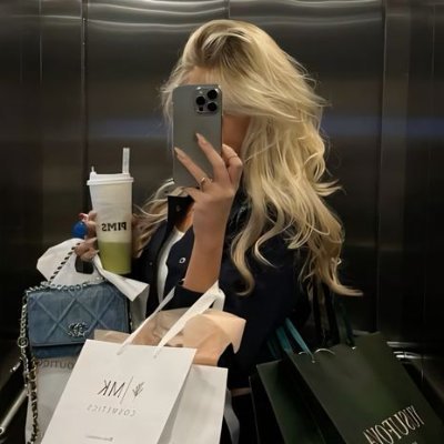 spencerbunnie's profile picture. just a girl with a new acct