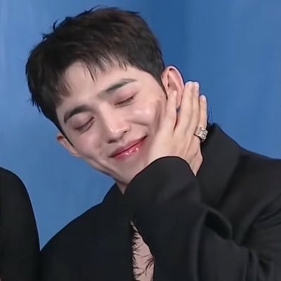 coupsleader_88's profile picture. All Love is For #에스쿱스 #SCOUPS #SEVENTEEN fan account.