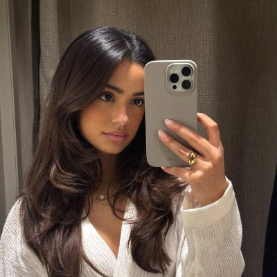 _aubreyyyc's profile picture. Living loud, loving style | “Fashion is the armor to survive the reality of everyday life.” 👗✨ | Divorced, confident, unstoppable 💖 #MAGA #Patriot