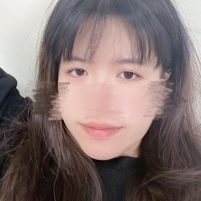 vmomov2025's profile picture. ｜台北｜34歲｜ENTJ｜摩羯｜感覺派｜音樂，是最能轉移注意力的一件事｜擁抱，是最能療癒心靈的一件事｜跟朋友見面，是最能感受溫度的一件事 ｜ 說走就走，見想見的人｜唯一帳號 @vmomov2025