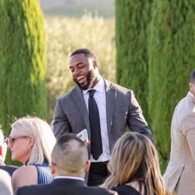 EngRecruitingg's profile picture. Senior Technical Recruiter - Software Engineering @Snapchat (Hiring the best Android, iOS, Backend, Technical Program Managers)