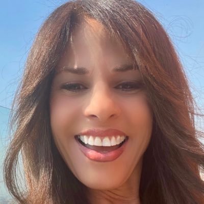 ErikaAraujoMX's profile picture. Filósofa. Cineasta. Comunicadora. ¡Noticias! @JournalNewsMX 🛫#Entérate de lo más relevante del acontecer en #México 🇲🇽 y en el #mundo 🌎 Mujer feliz #RT