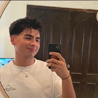 gael_lesd's profile picture. 👨‍💻| Worked with-@Vercept_ai @AbbaokYoutube @milesluwa
🚀| HELPING BRANDS MAKE ADS AND ORGANIC CONTENT
⏳ | DM ME TO WORK TOGETHER
📩: gaelchavez8809@gmail.com