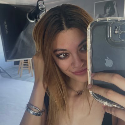 rollitodejamon's profile picture. let me be your vacation babe xoxo