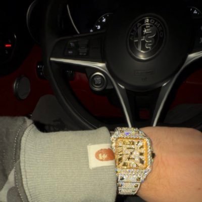 bloccnn's profile picture. @ hunnid.billls on insta