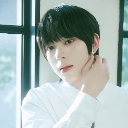 j_y_z_18's profile picture. '01 🩷

BTS 💜 AHOF 💙
Sykkuno 🌱
T1 ❤️🤍