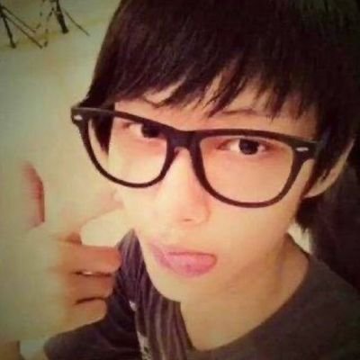 mmmmmoonhuirang's profile picture. multi stan