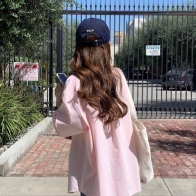 AulMiss's profile picture. 今日も『かわいい』で、自分のご機嫌取り中🎀 20代OL / イエベ春🌸 / 骨格ウェーブ🦴