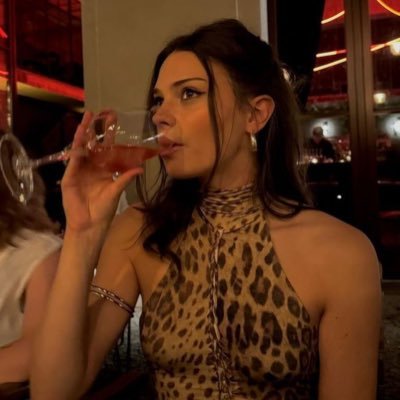 yourstrulygrl's profile picture. Keep my conscience clear, that's why I'm so magnetic ♡ 𖦹. °∞ ☼ . 𖡺