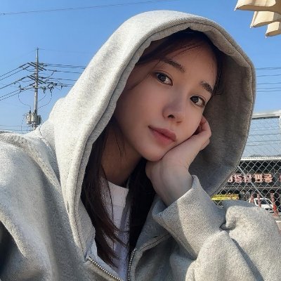 shareentuj11455's profile picture. 