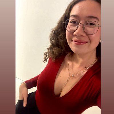 simgos01's profile picture. 🪬