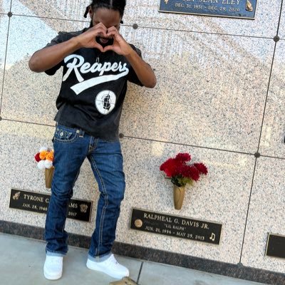 OffSumKwa's profile picture. 