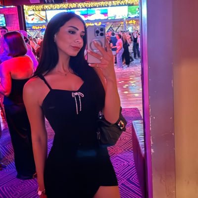 JulissaMoreno_'s profile picture. ~Philippians 4:19~ 💗