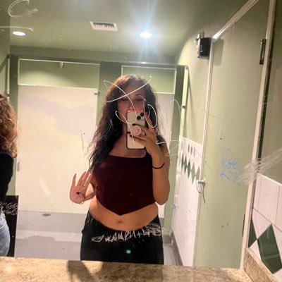 whinerbby's profile picture. not ur baby ✨