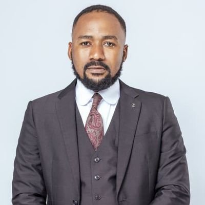 JonathanEthanL1's profile picture. Mining|Conférencier | Entrepreneur | Comptable et Fiscaliste|  believe in Jesus 📌