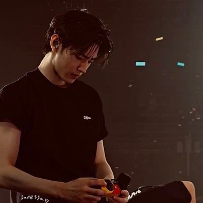 whotfisepipen's profile picture. 