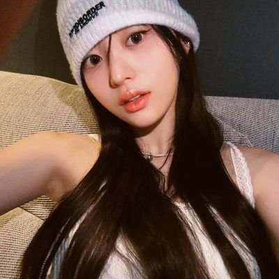 Miaunju's profile picture. Lovely Wordsmith, by Eloiselle Mizurette